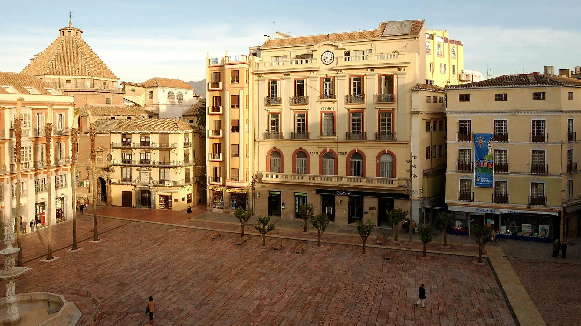 Apartamentos Plaza Constitucion - Larios Málaga